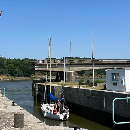 La Maison Rose At Lyvet Port Is A Beautiful Pet Friendly Riverside Close To Dinan Sleeps 6 *