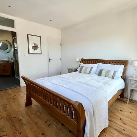 La Maison Rose At Lyvet Port Is A Beautiful Pet Friendly Riverside Close To Dinan Sleeps 6 *