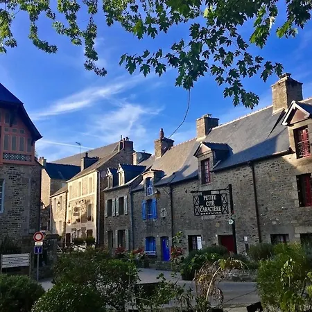 La Maison Rose At Lyvet Port Is A Beautiful Pet Friendly Riverside Close To Dinan Sleeps 6 *